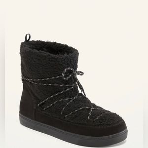 Old Navy Women’s Faux Fur Lined Sherpa boots Black size 11